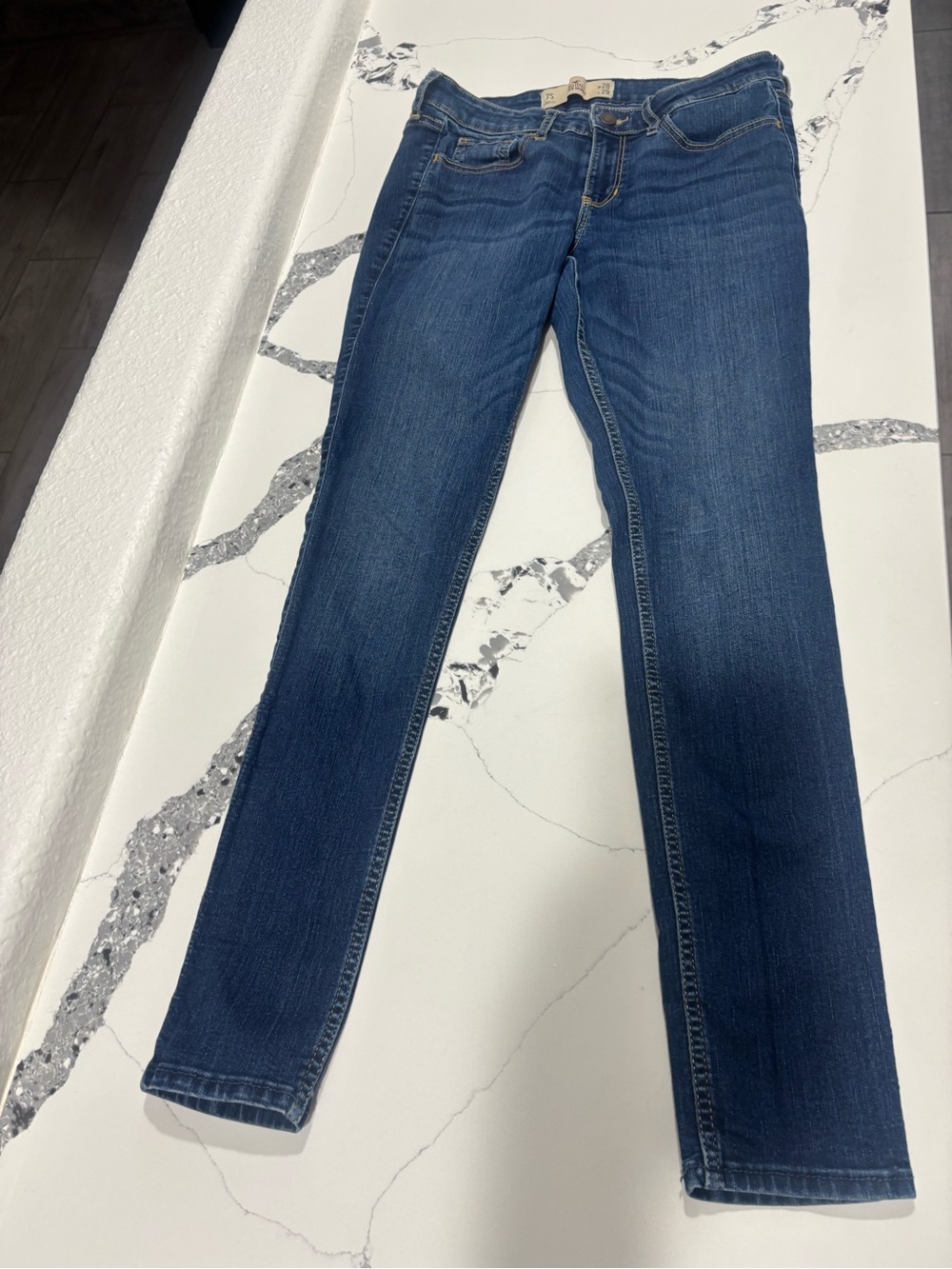 Hollister 7s jeans size 28x29 stretch